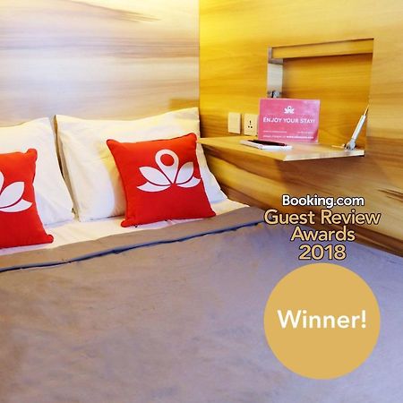 Zen Hostel Gubeng Station สุราบายา ภายนอก รูปภาพ