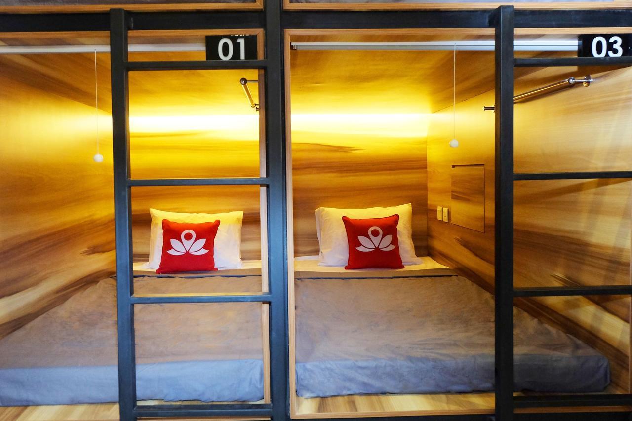 Zen Hostel Gubeng Station สุราบายา ภายนอก รูปภาพ